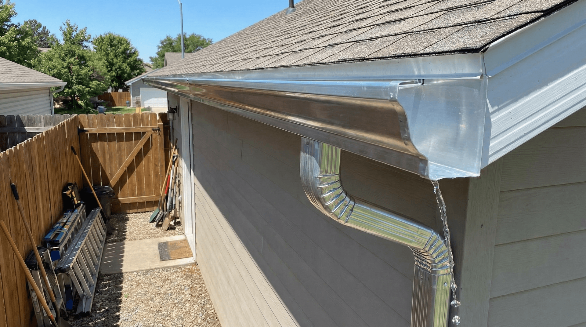 Gutter repair service fixing leaks and replacing brackets in Fort Wayne Indiana